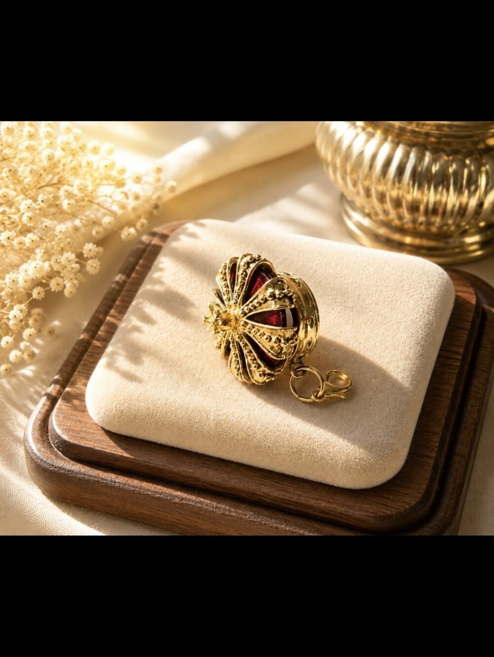Juicy Couture 2004 Crown Ruby Stone Charm YJRU0001    "VIVA LA JUICY"